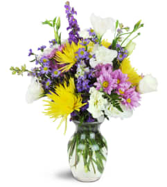 Bistro Chic™. An arrangement by Avenue Flowers and Gifts.