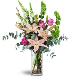 Sweet Pink Romance™. An arrangement by Avenue Flowers and Gifts.
