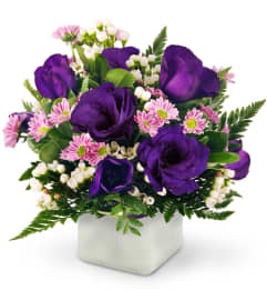 Wishes and Kisses. An arrangement by Avenue Flowers and Gifts. Wishes and Kisses. An arrangement by Avenue Flowers and Gifts.