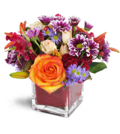 Remarkable Red!™. An arrangement by Avenue Flowers and Gifts.