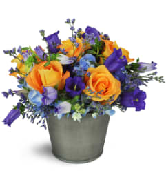 Fall Splendor™. An arrangement by Avenue Flowers and Gifts.