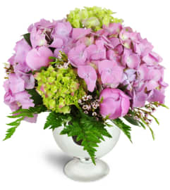 Classic Grace™. An arrangement by Avenue Flowers and Gifts.